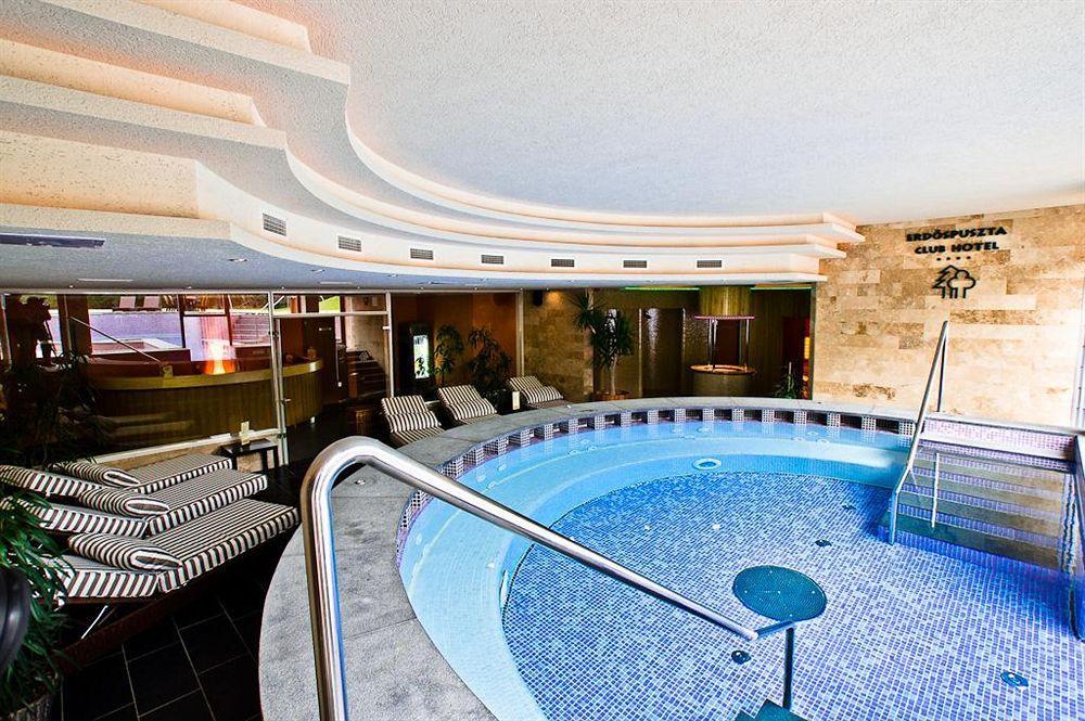 Erdospuszta Club Hotel Fenyves Debrecen Luaran gambar
