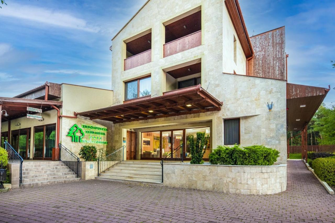 Erdospuszta Club Hotel Fenyves Debrecen Luaran gambar