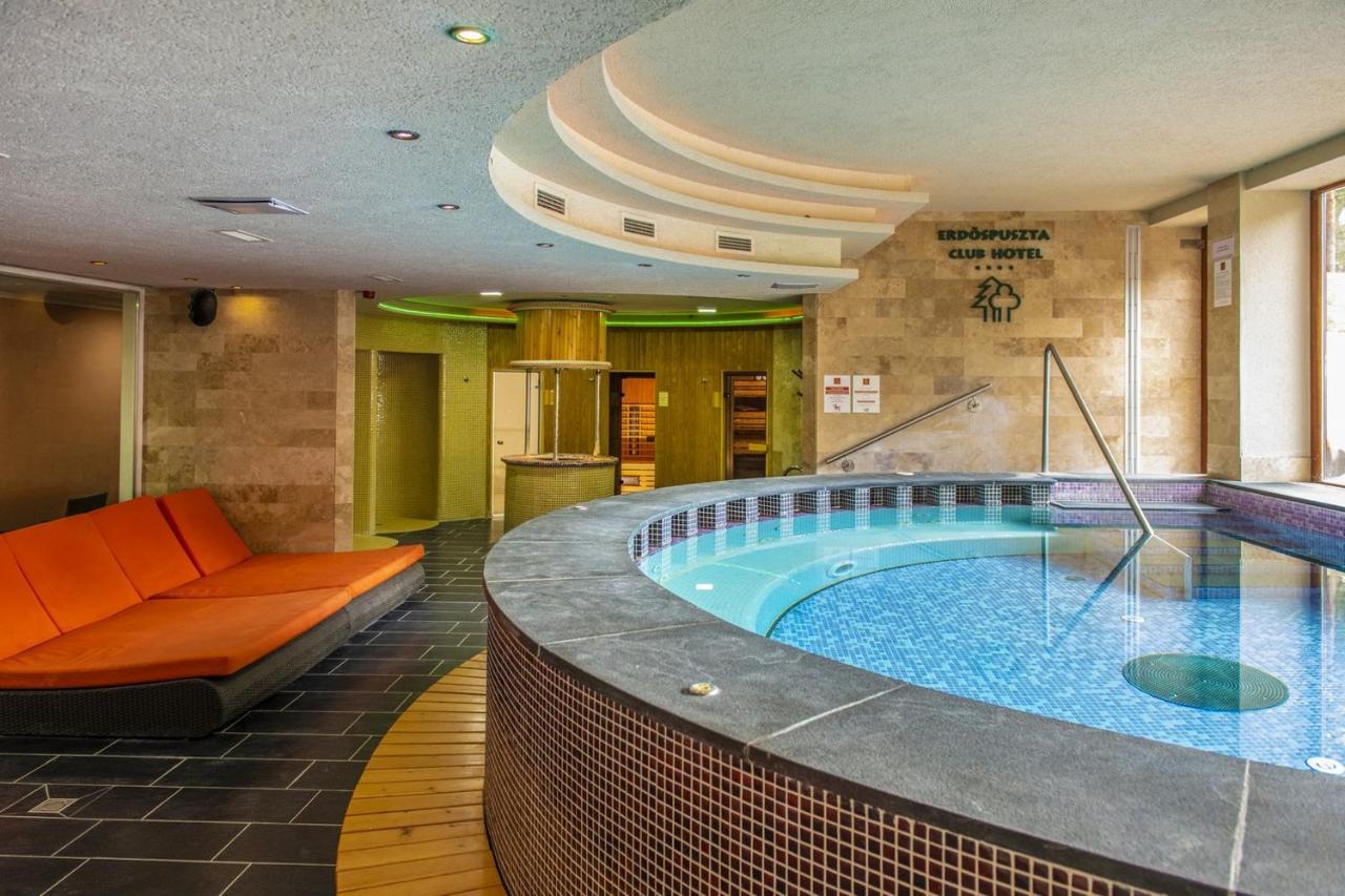 Erdospuszta Club Hotel Fenyves Debrecen Luaran gambar