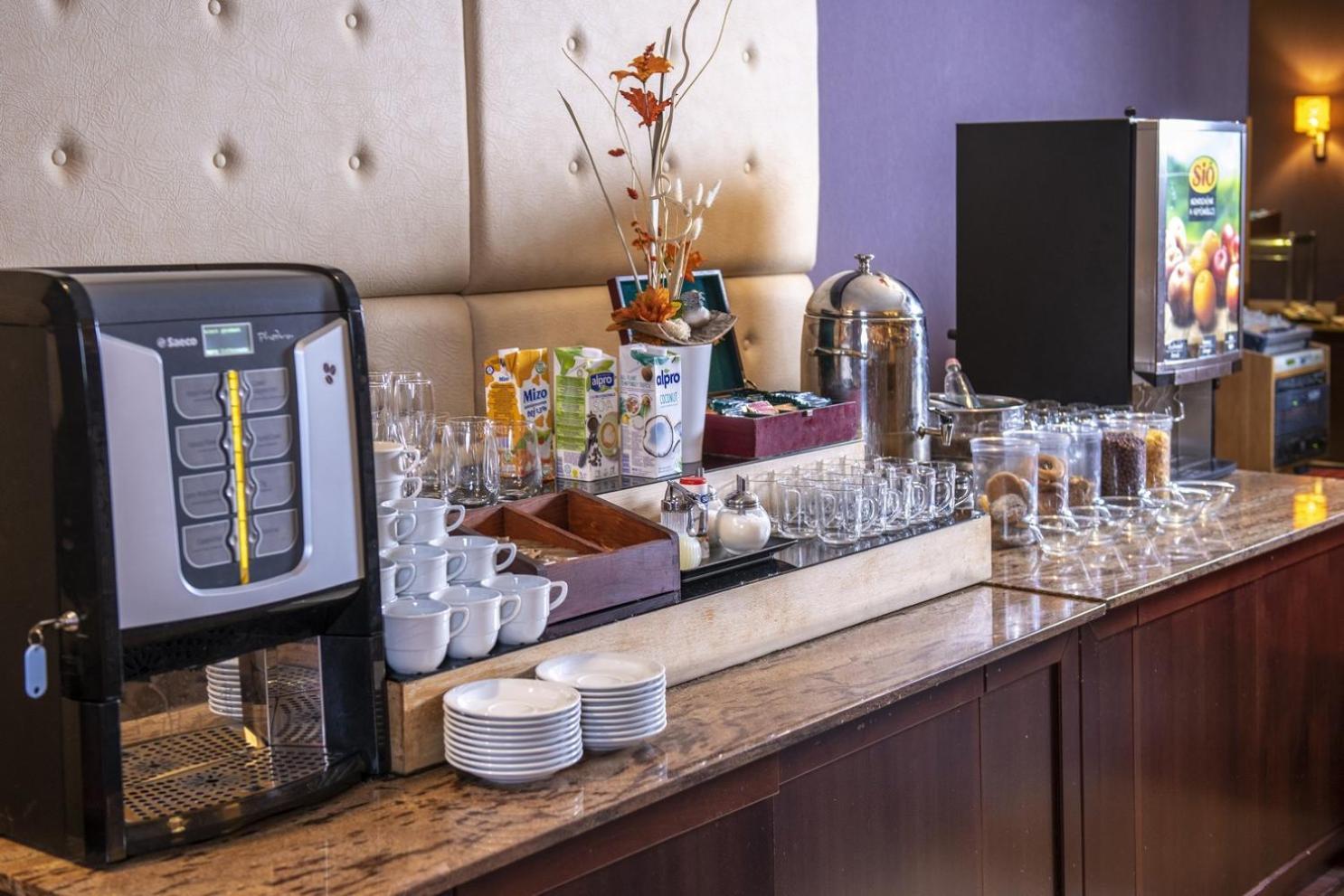 Erdospuszta Club Hotel Fenyves Debrecen Luaran gambar