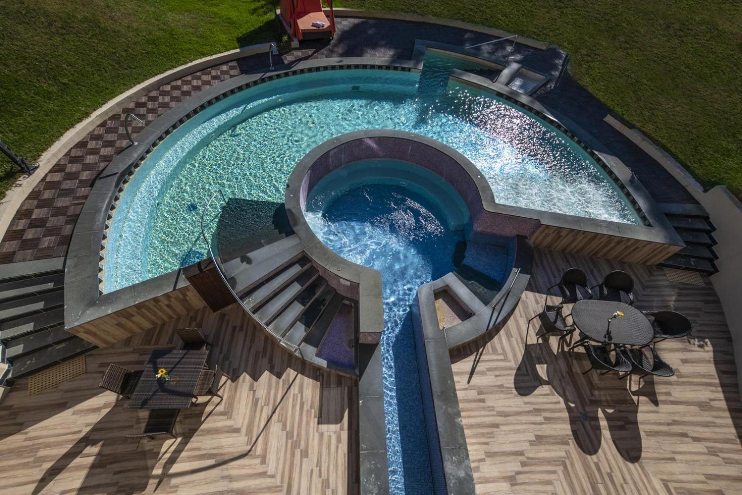 Erdospuszta Club Hotel Fenyves Debrecen Luaran gambar
