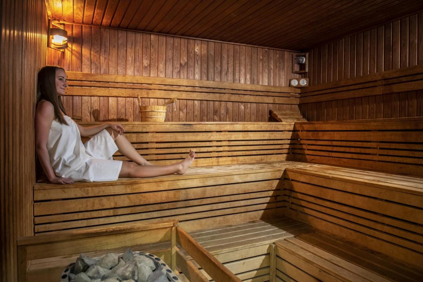 Erdospuszta Club Hotel Fenyves Debrecen Luaran gambar